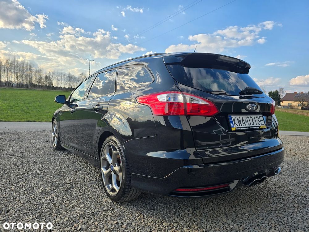Ford Focus SW 2.0 EcoBoost ST Leather Exclusive Pack - 7