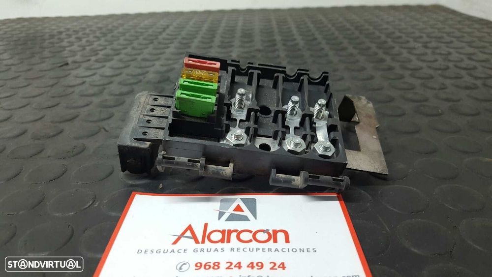 CAIXA DE RELÉS/ FUSÍVEIS VOLKSWAGEN POLO BERLINA (6N2) TRENDLINE - 2