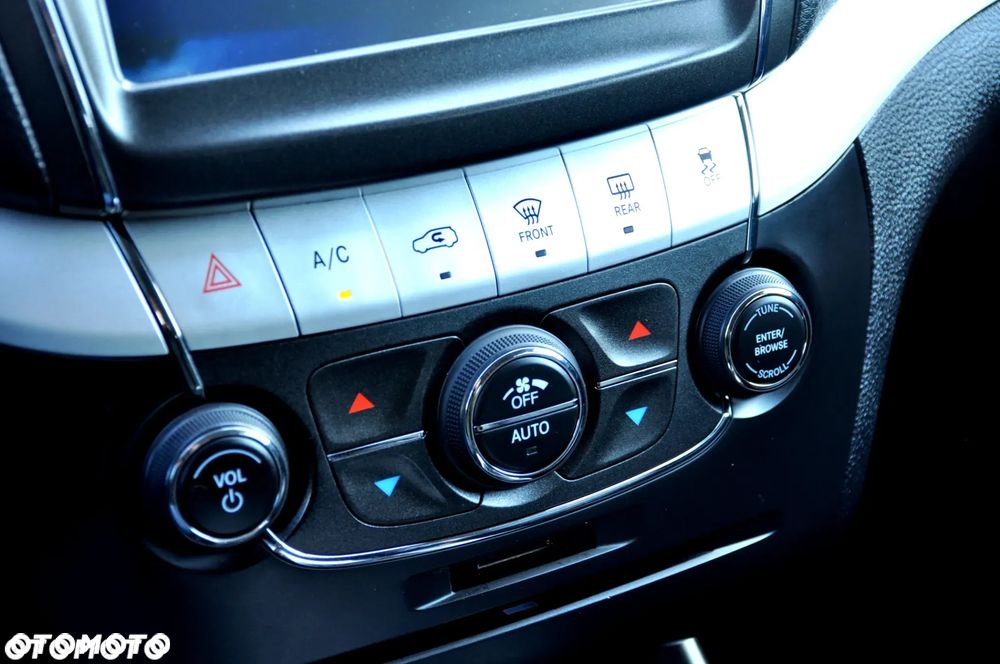 Fiat Freemont 2.0 Multijet Lounge AWD - 32