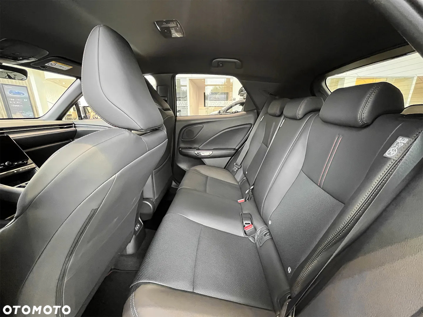 Lexus LBX 1.5 Hybrid Emotion - 7