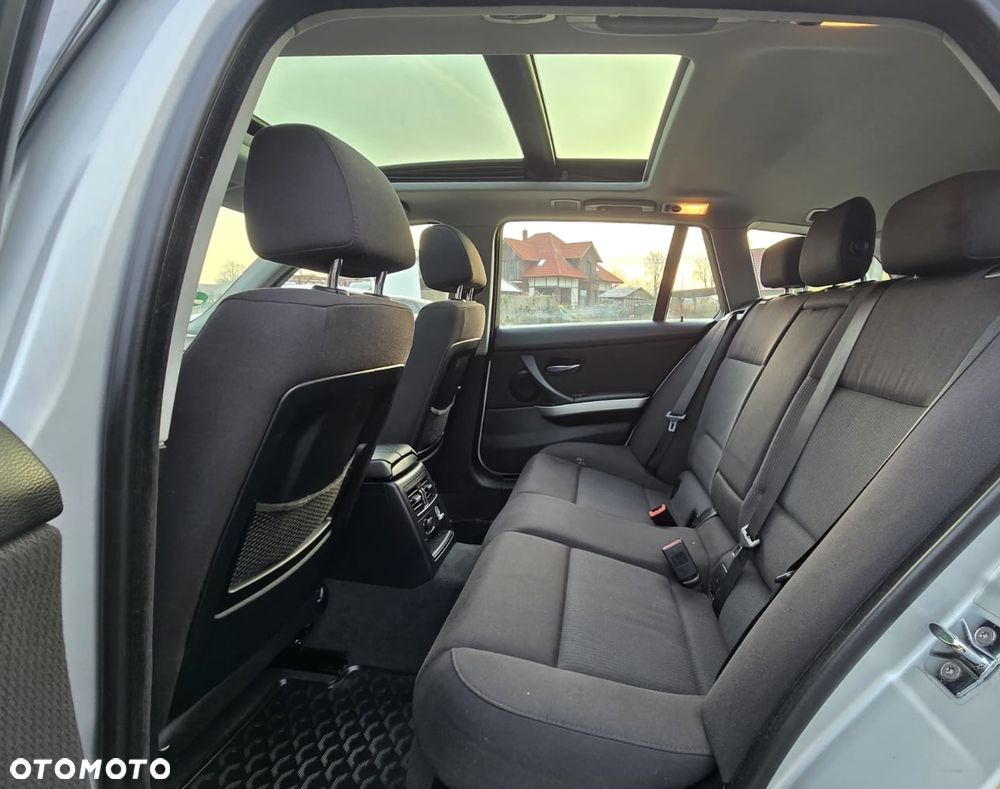 BMW Seria 3 320d DPF - 23