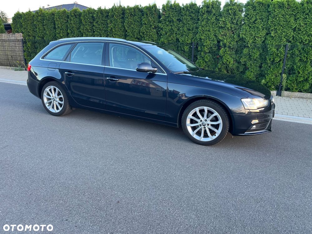 Audi A4 Avant 2.0 TDI DPF clean diesel multitronic Ambiente - 11