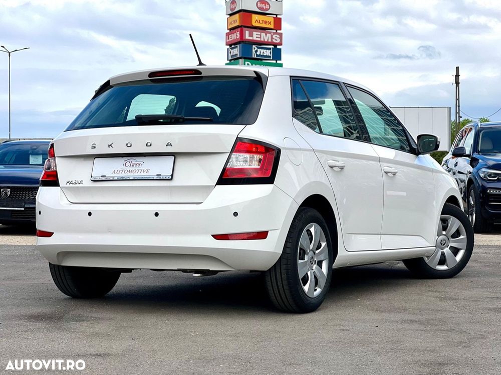 Skoda Fabia - 8