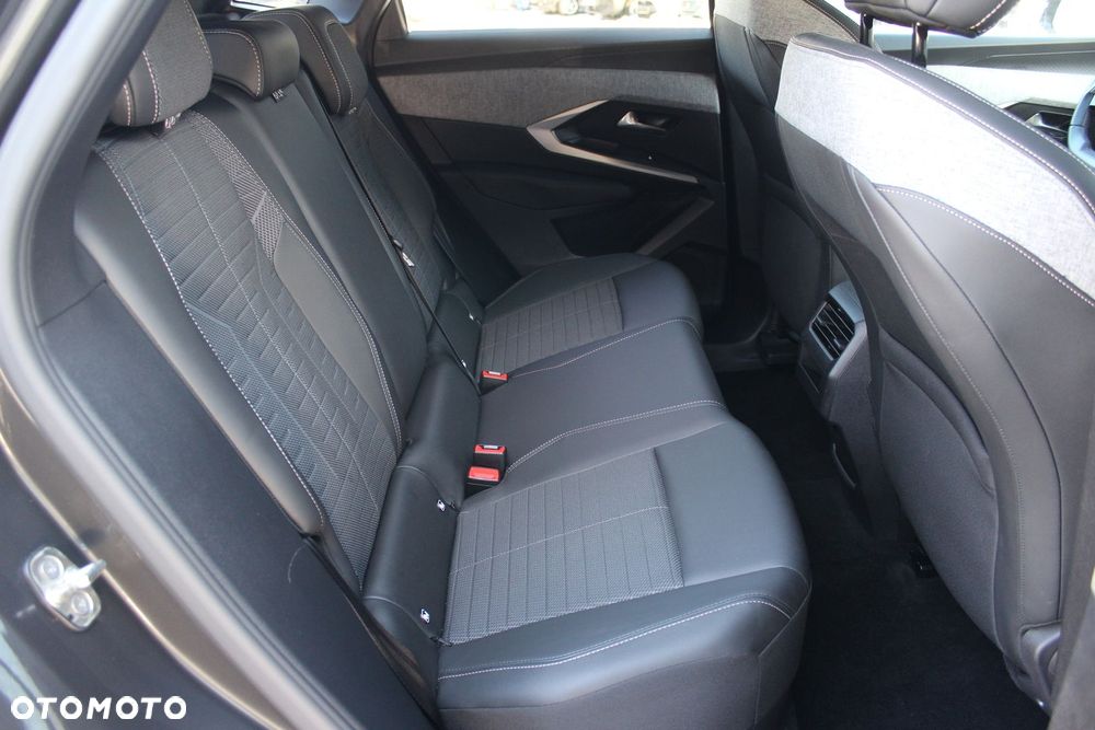Peugeot 3008 - 11