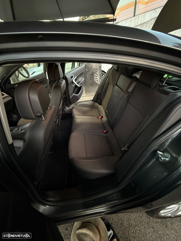 Opel Insignia 2.0 CDTI Sport AWD - 2