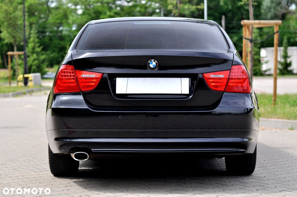 BMW Seria 3 318i Edition Exclusive - 12
