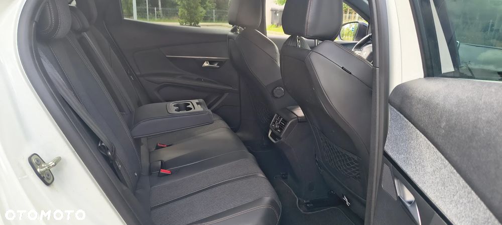 Peugeot 3008 - 17
