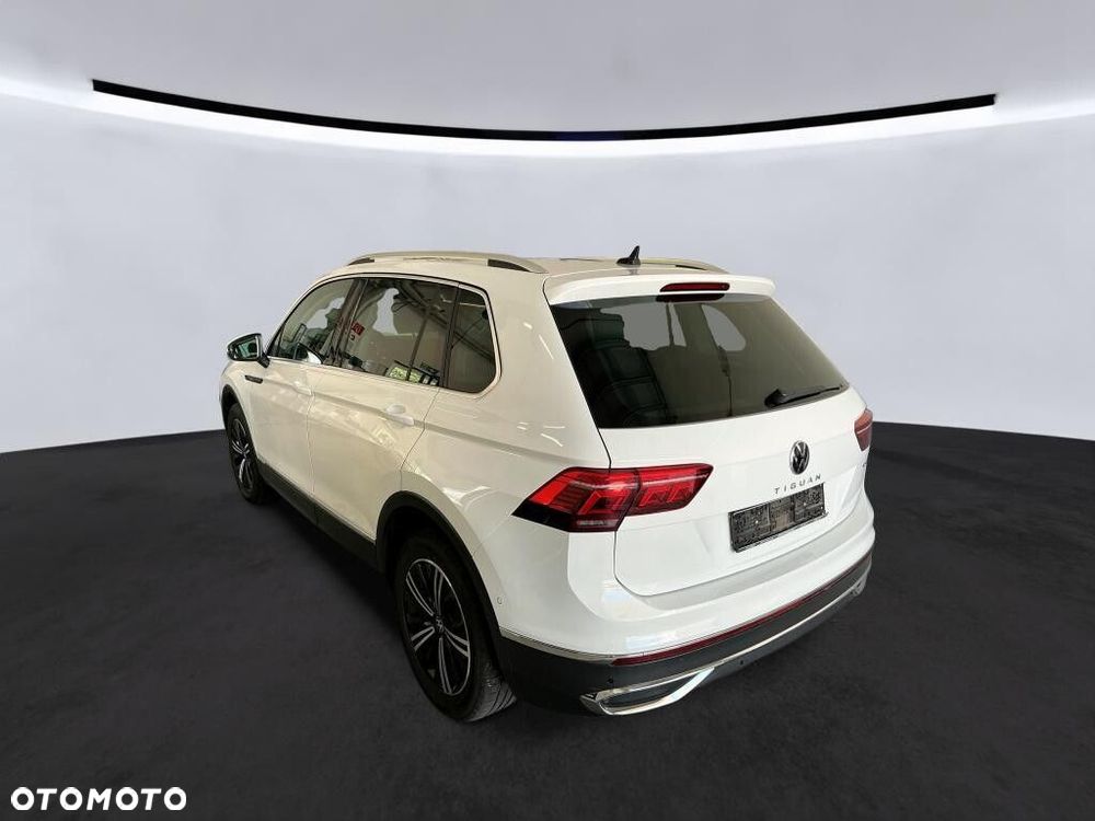 Volkswagen Tiguan - 3