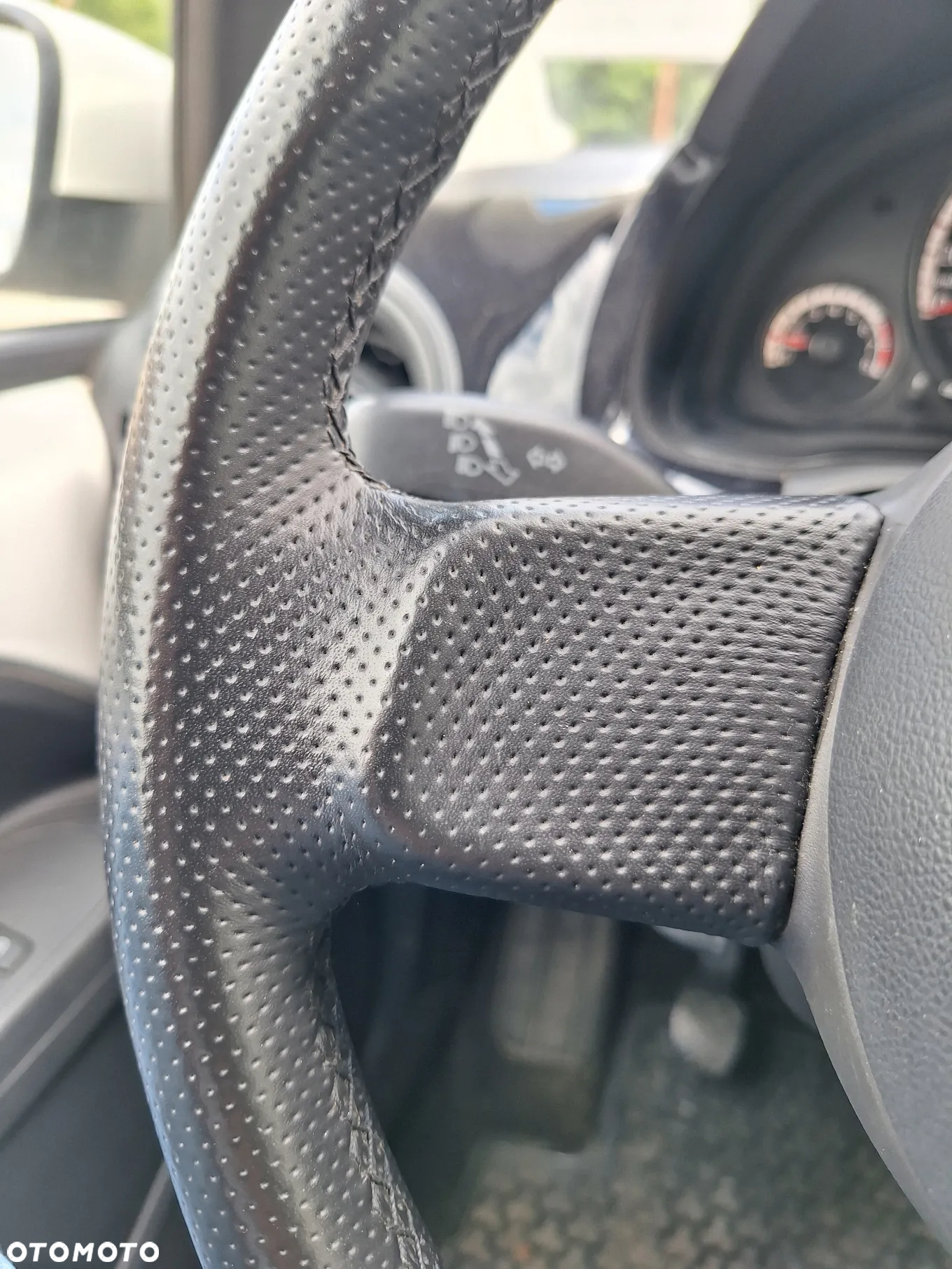 Volkswagen up! 1.0 high - 24