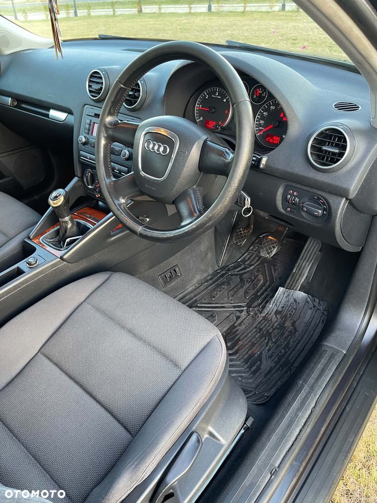 Audi A3 Sportback 1.9 TDI DPF Ambiente - 9