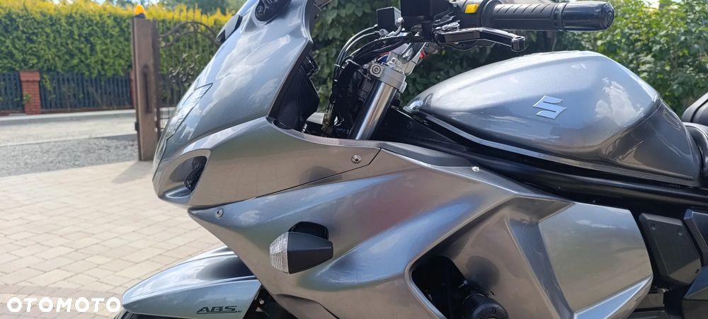 Suzuki GSX - 40