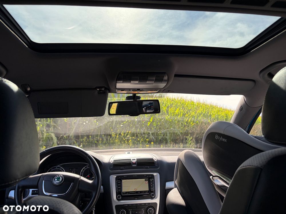Skoda Octavia 2.0 TFSI RS - 13