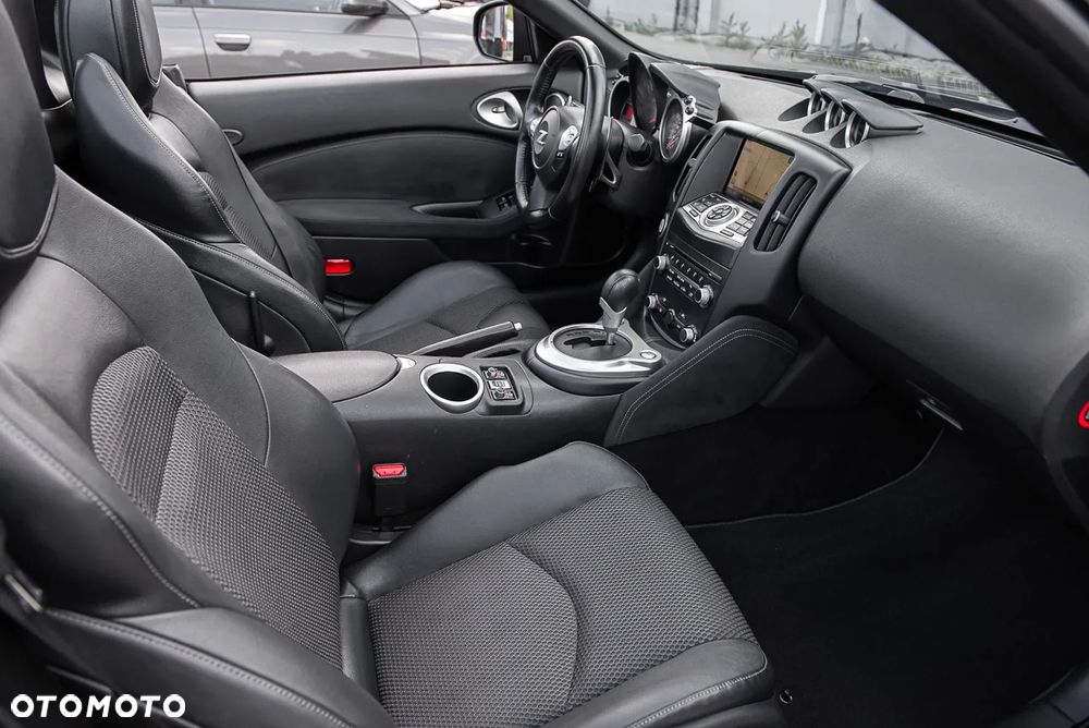 Nissan 370 Z Black Edition - 29