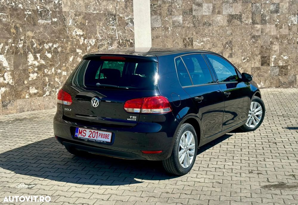 Volkswagen Golf - 2