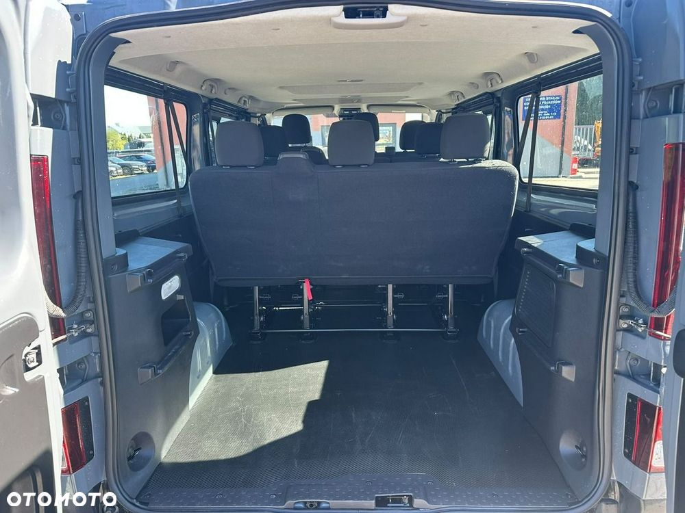 Renault Trafic - 17