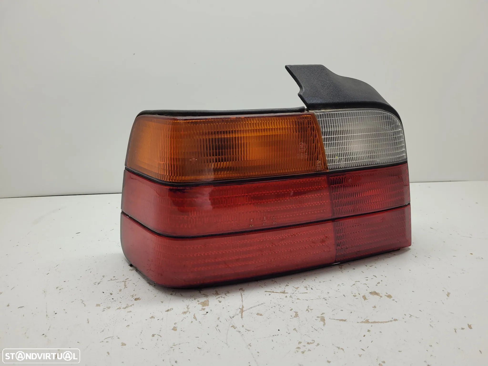 Farolim esquerdo BMW 3 [E36] 4 Portas (1991-2000) - 1