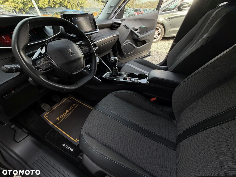 Peugeot 2008 1.2 PureTech Allure Pack S&S - 19