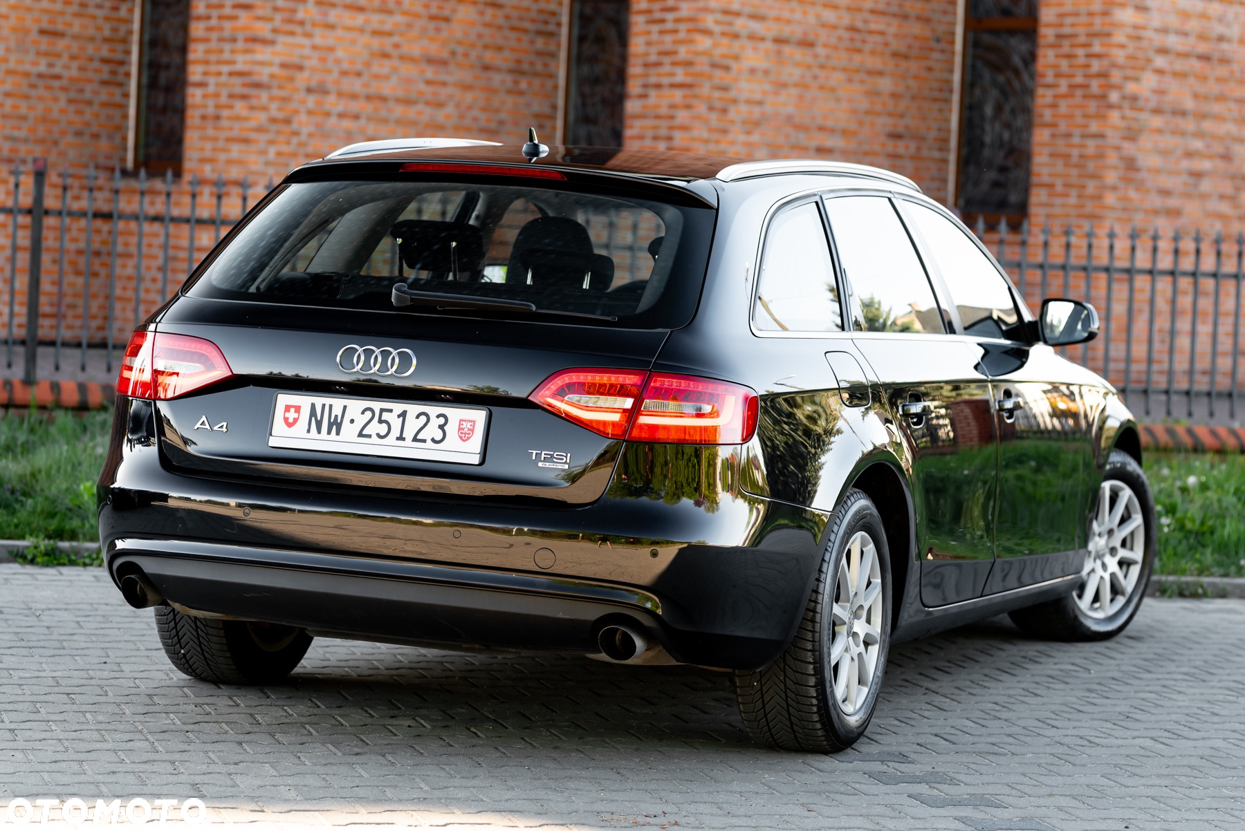 Audi A4 Avant 1.8 TFSI quattro Attraction - 16