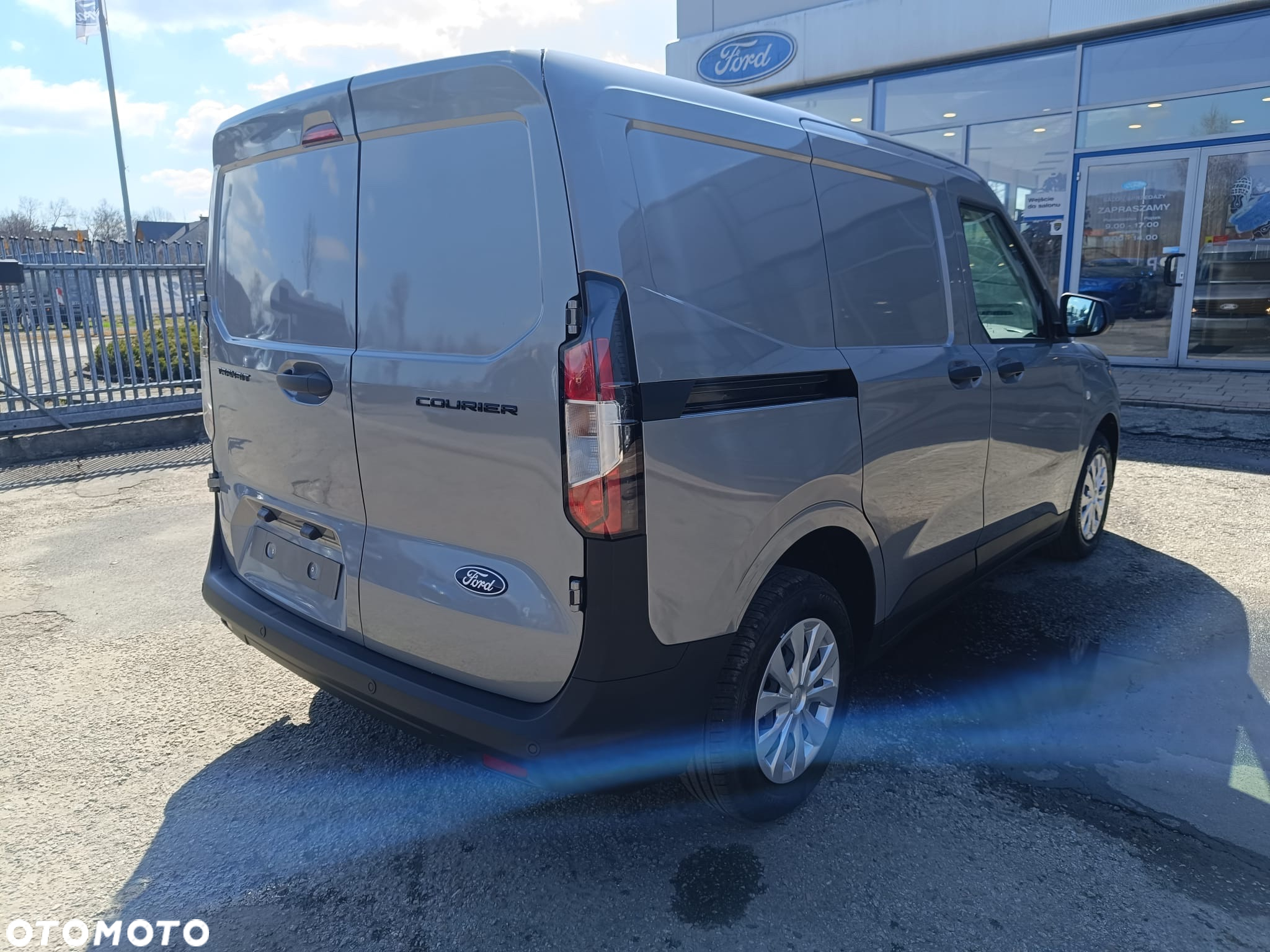Ford Transit Courier 1.5 ecoblue 100KM M6 - 4
