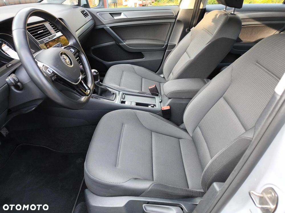 Volkswagen Golf 2.0 TDI (BlueMotion Technology) Comfortline - 24