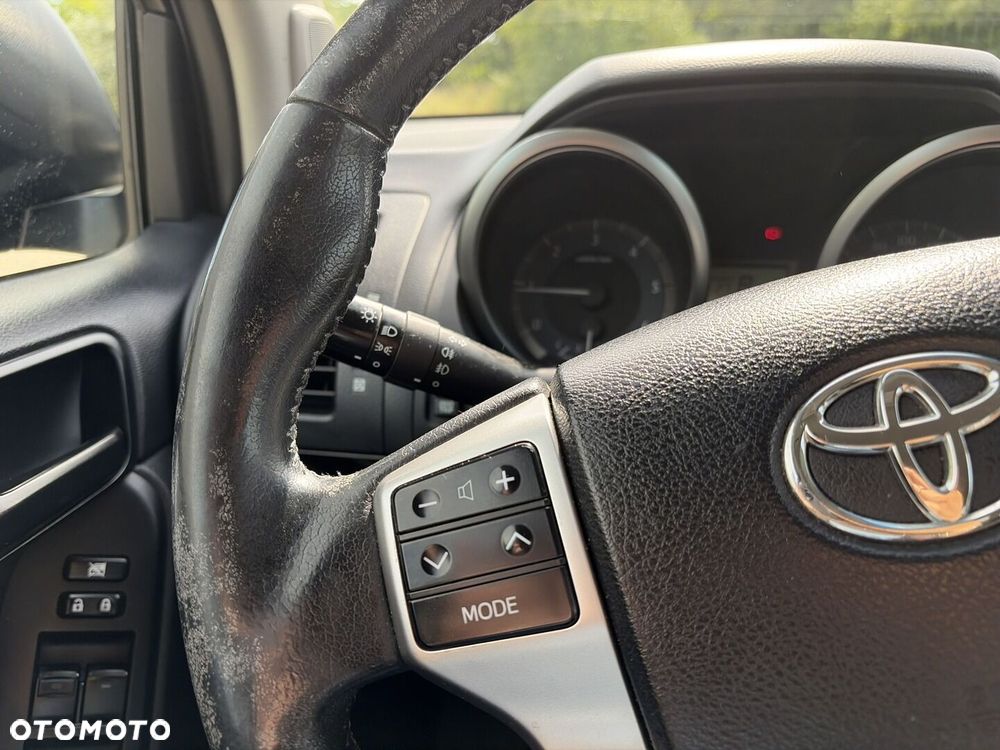 Toyota Land Cruiser - 24