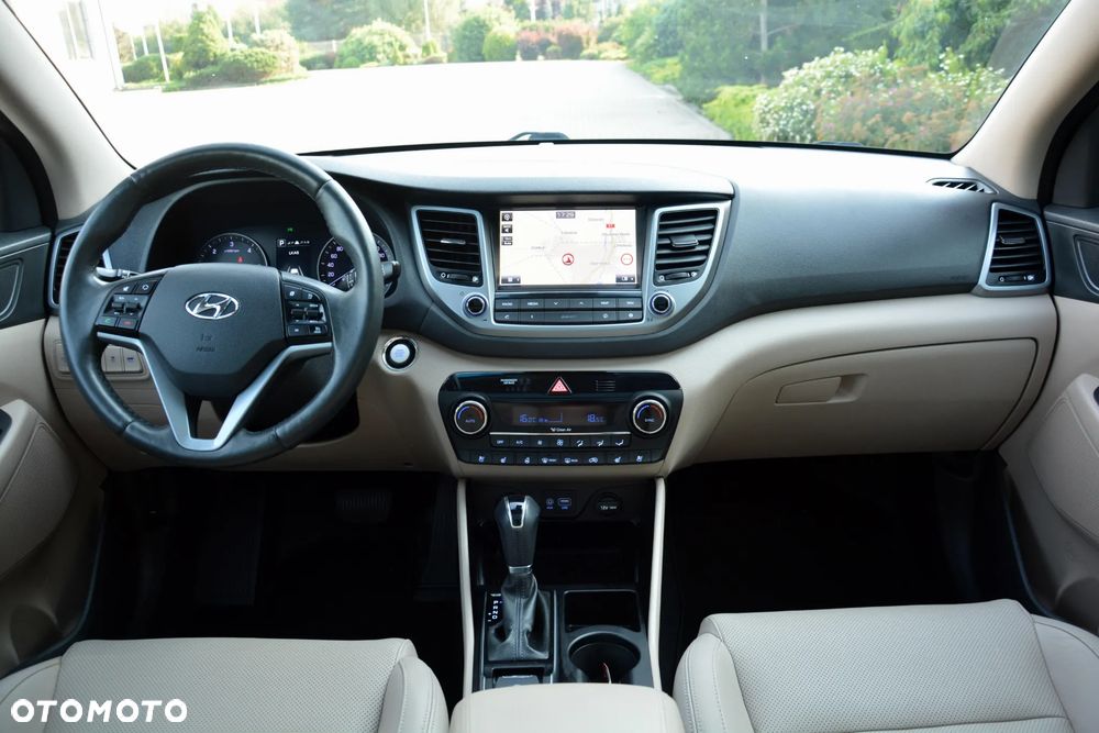 Hyundai Tucson 1.7 CRDI BlueDrive Premium 2WD DCT - 11