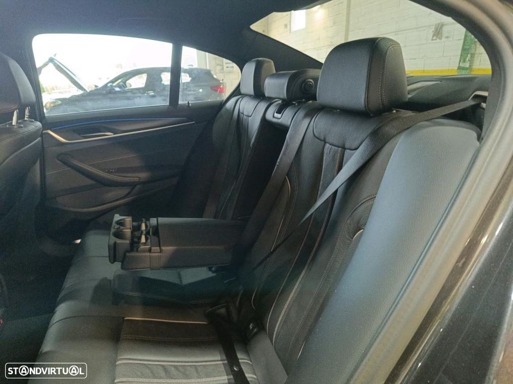 BMW 530 e Pack M - 8