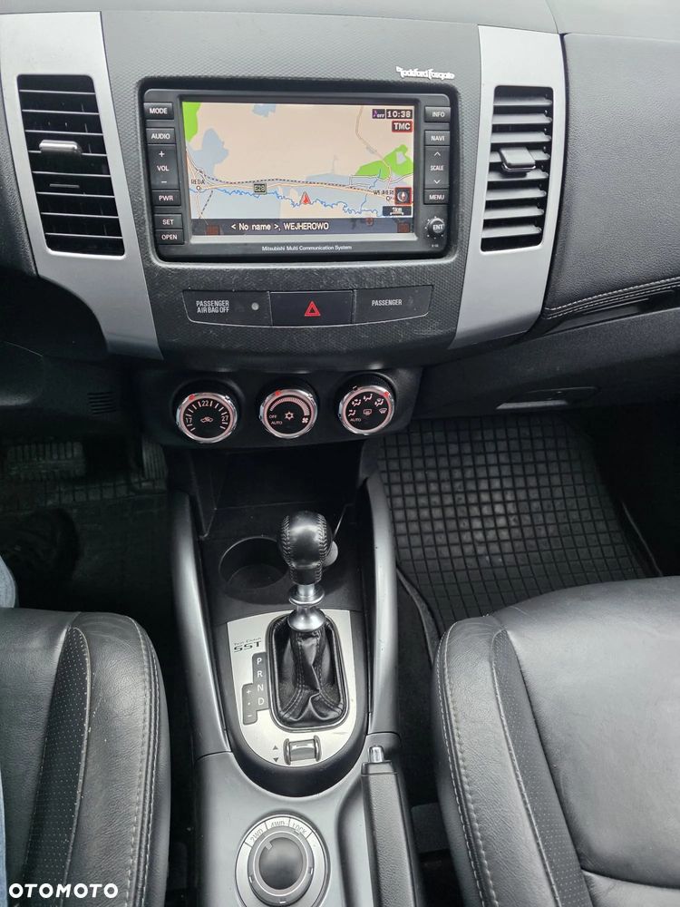 Mitsubishi Outlander 2.2 DID Instyle TC-SST - 14
