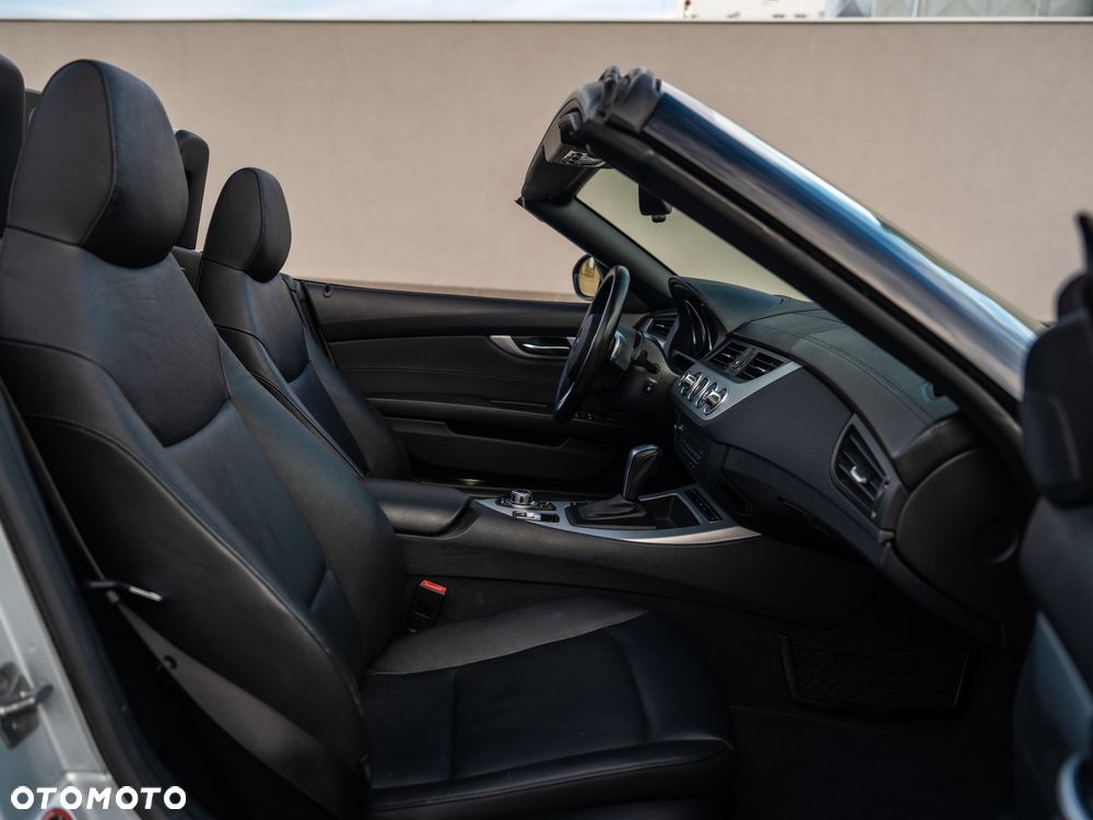 BMW Z4 sDrive30i - 18