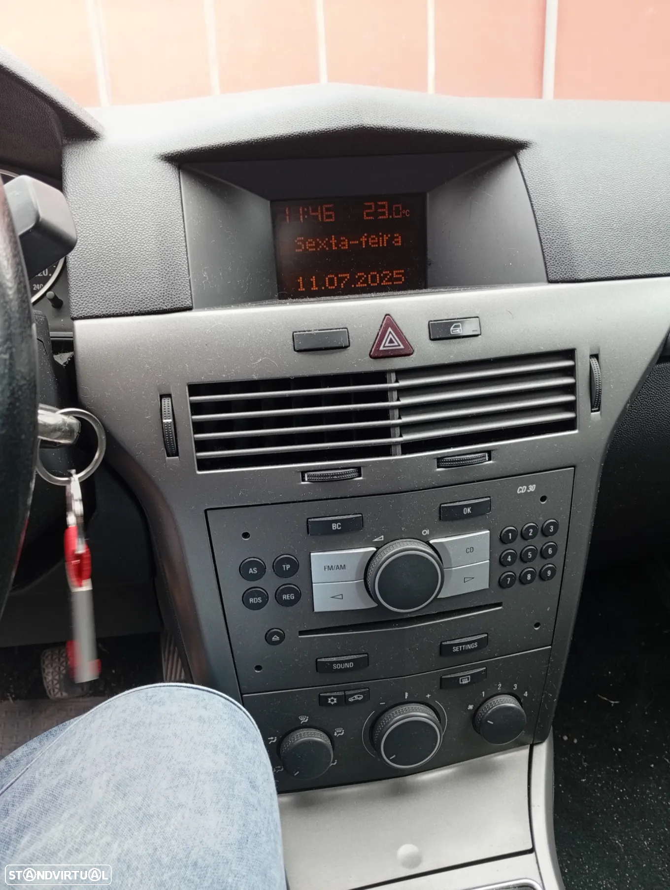 Opel Astra Caravan - 4
