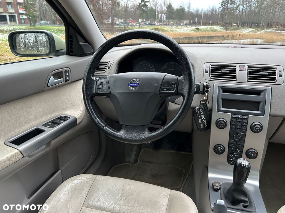 Volvo S40 2.0D Momentum - 11