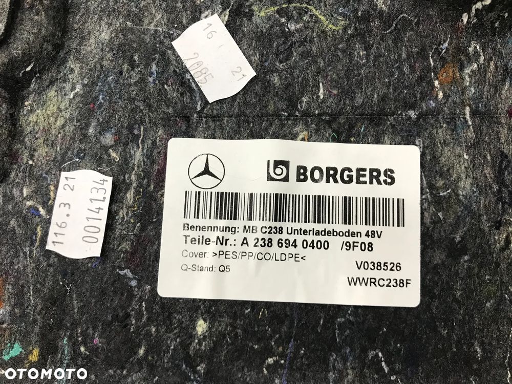 Tapicerka Mercedes E klasa Coupe C238 III 17- podłoga bagażnika poszycie wewnętrzne wnęki koła zapasowego wykładzina A2386940400 - 10
