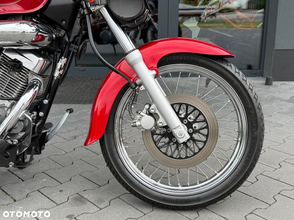 Suzuki Intruder - 8