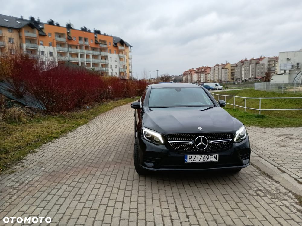Mercedes-Benz GLC 220 d 4Matic 9G-TRONIC AMG Line - 3