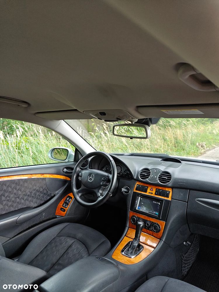 Mercedes-Benz CLK - 11