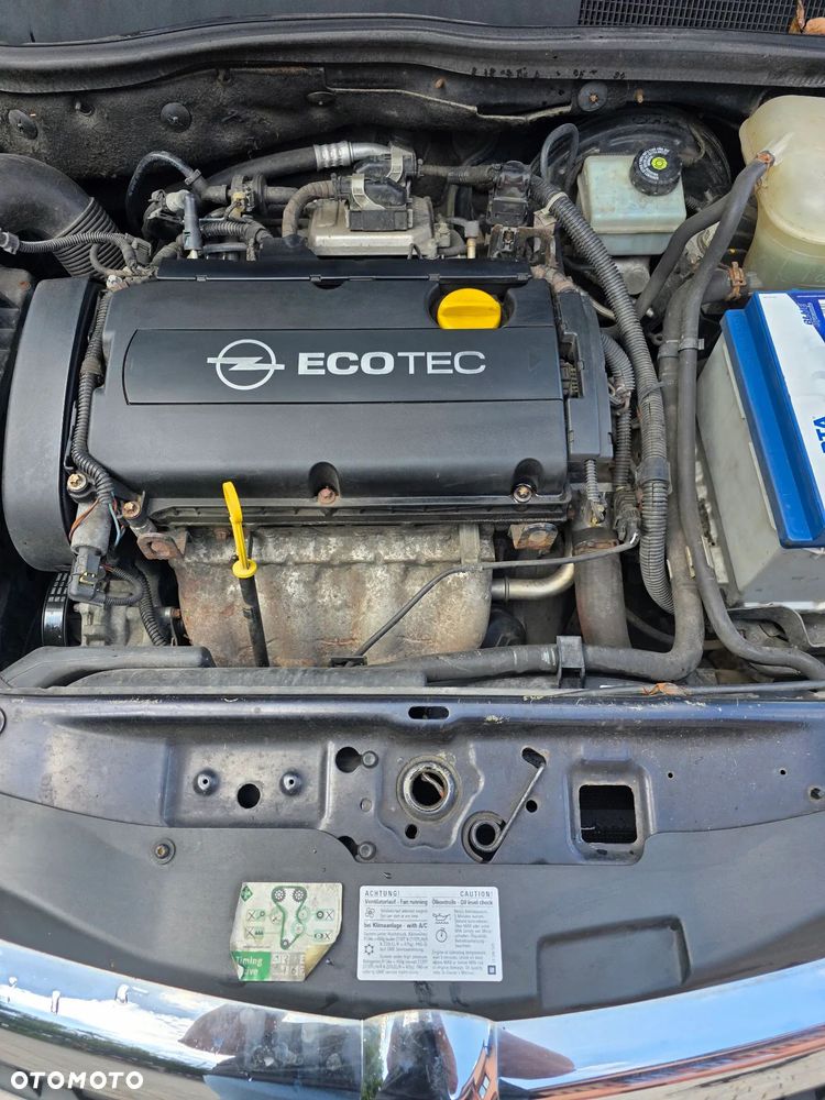 Opel Astra 1.8 Sport - 9