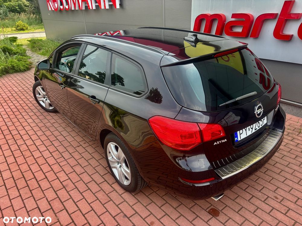Opel Astra 1.4 Turbo - 11