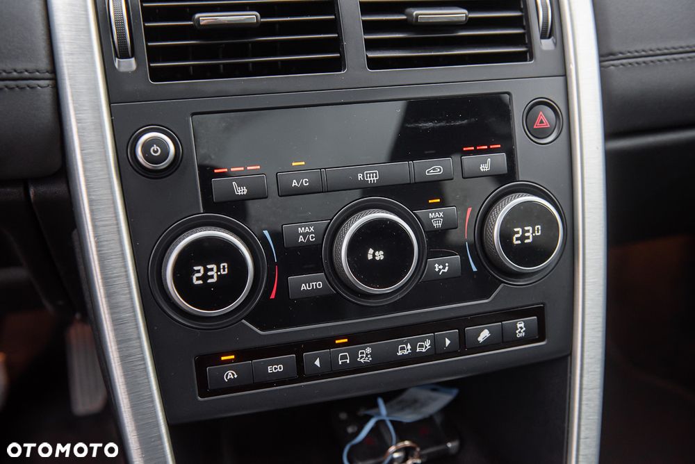 Land Rover Discovery Sport - 24