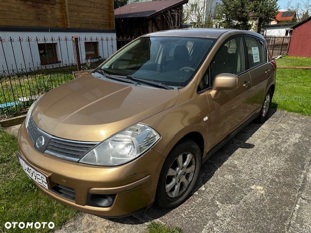 Nissan Tiida 1.6 Acenta - 1