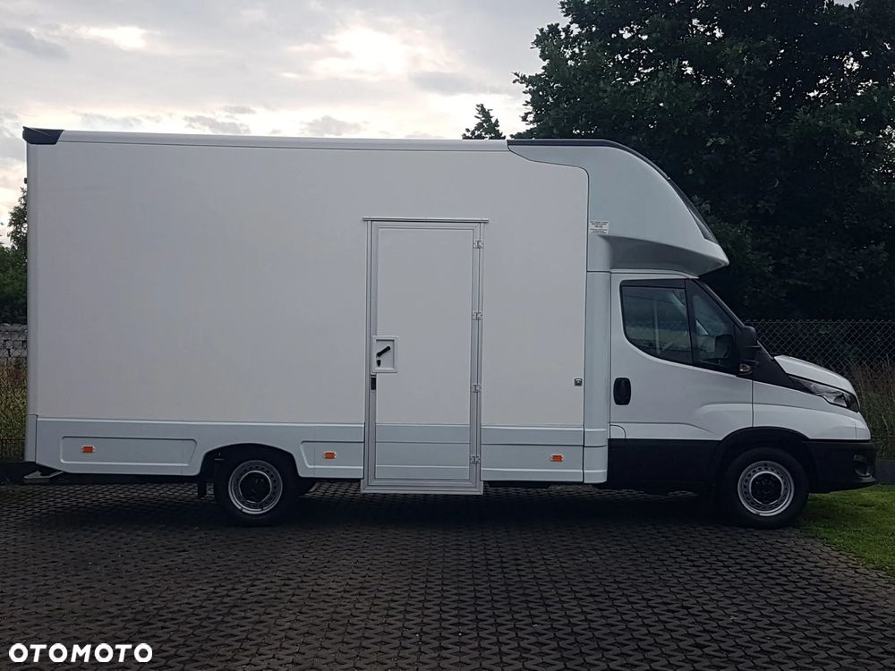 Iveco DAILY KONTENER NISKOPODŁOGOWY 4,44x2,23x2,43 SKLEP FOODTRUCK BAR KLIMA KONIOWÓZ KAMPER - 12