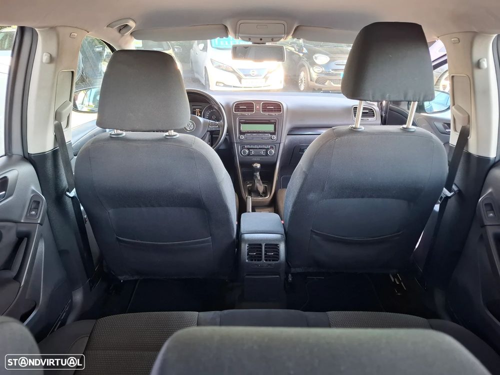 VW Golf 2.0 TDi Confortline - 14