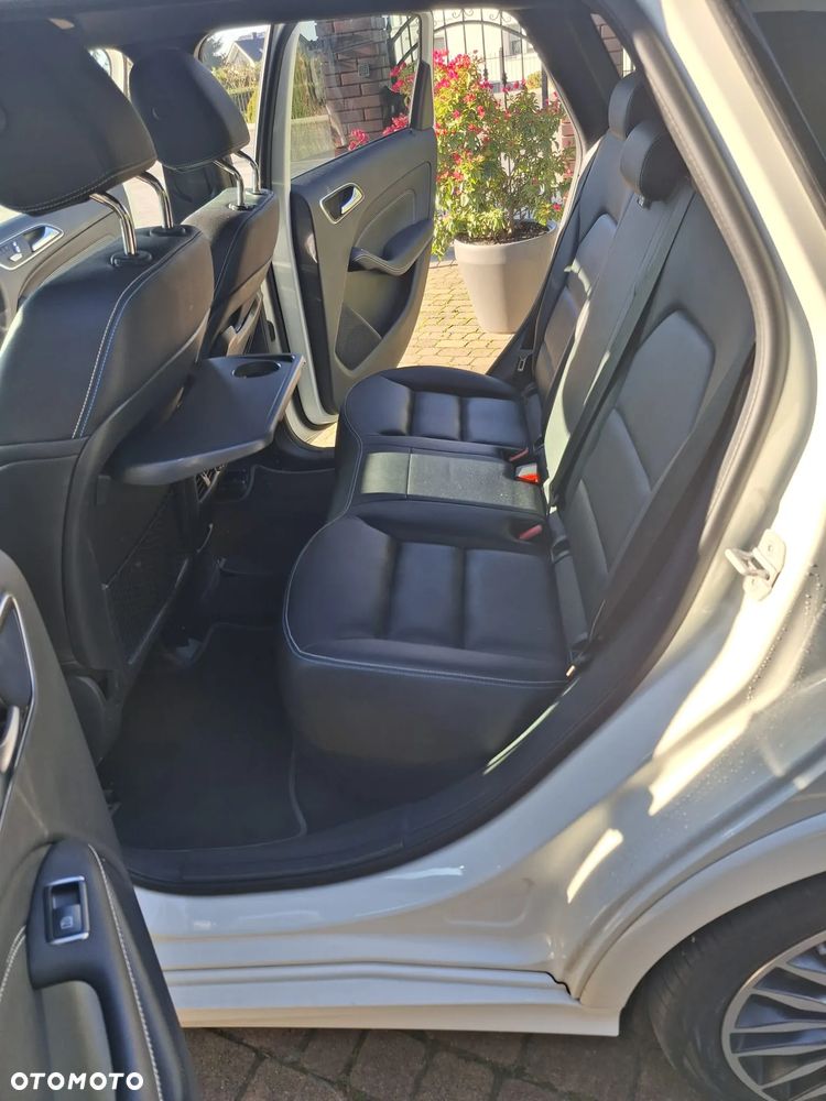 Mercedes-Benz Klasa B (Electric Drive) 250 e - 13