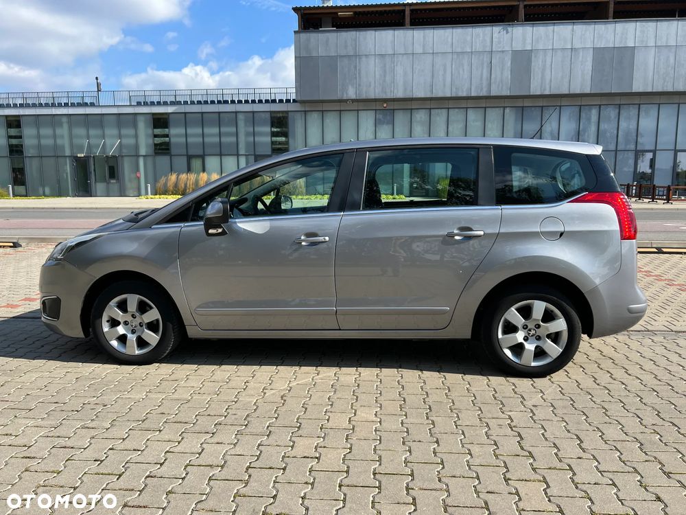 Peugeot 5008 - 5
