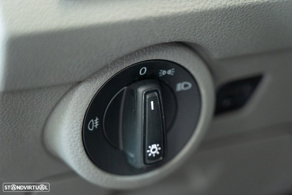 VW Transporter 2.0 TDI Extra AC - 23