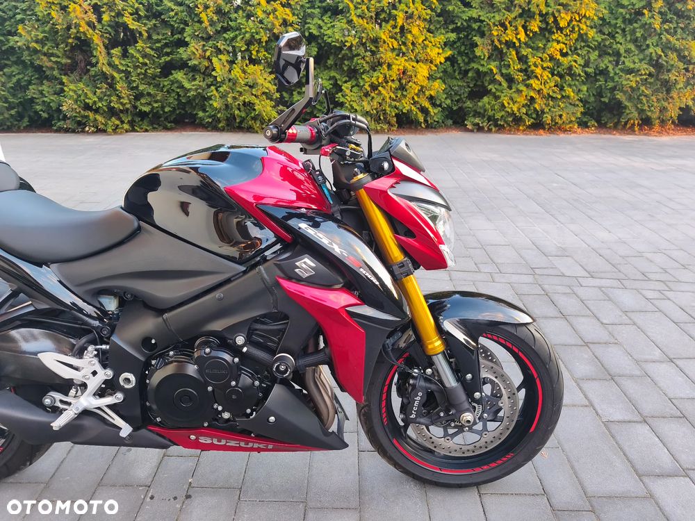 Suzuki GSX 1000 - 9