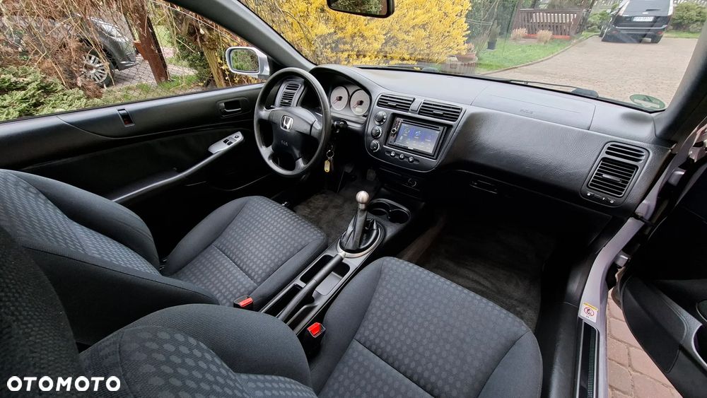 Honda Civic 1.7 ES - 16