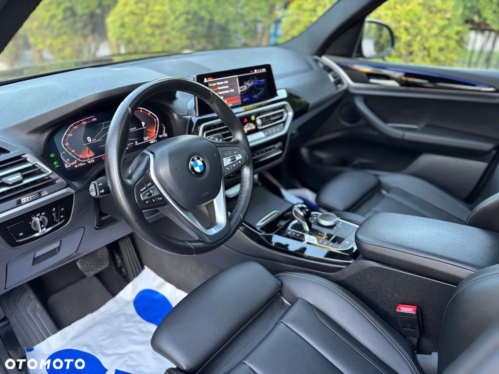 BMW X3 sDrive18d sport - 25