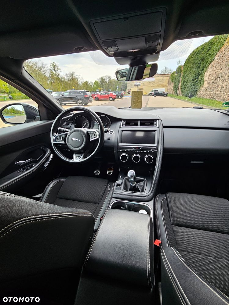 Jaguar E-Pace 2.0 i4D AWD R-Dynamic - 20