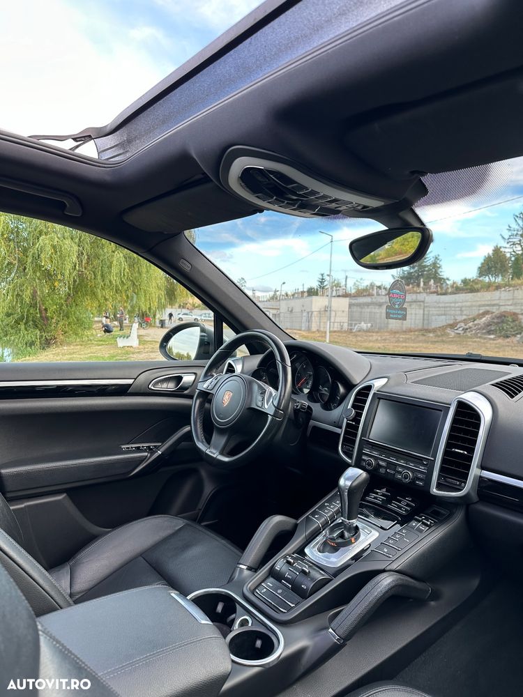 Porsche Cayenne - 7