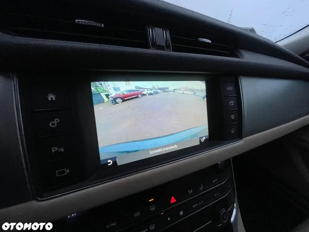 Jaguar XF 3.0 V6 S - 15